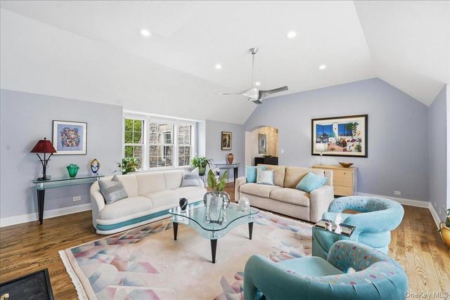 94 Pinewood Road 3D, Hartsdale, NY 10503