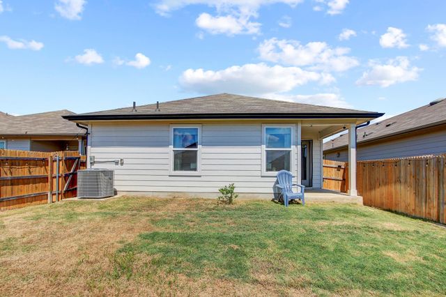 140 Texas Palmetto CIR, Kyle, TX 78640