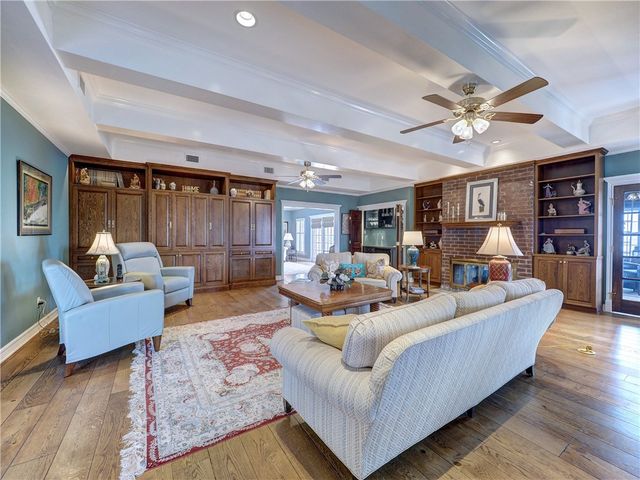 334 Pebble Beach Dr, Portland, TX 78374