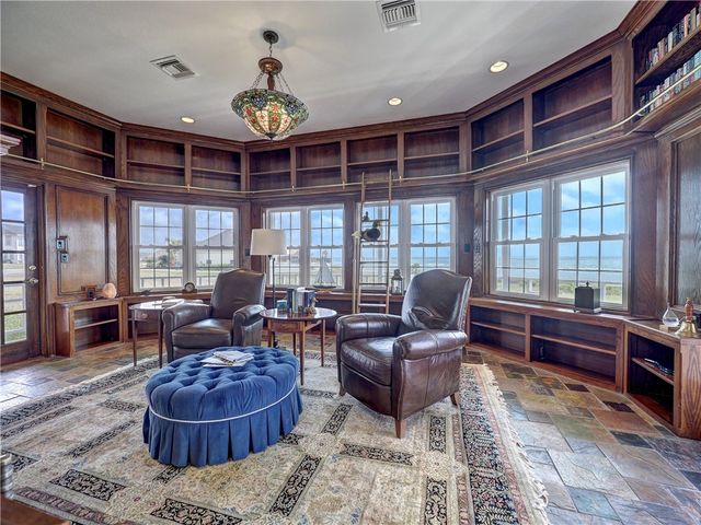 334 Pebble Beach Dr, Portland, TX 78374