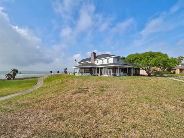 334 Pebble Beach Dr, Portland, TX 78374