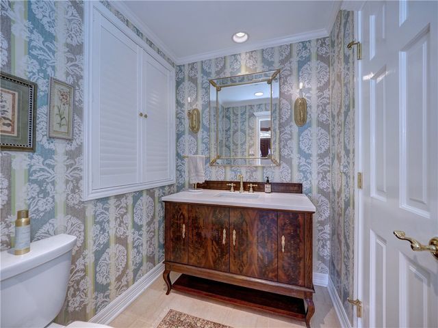 334 Pebble Beach Dr, Portland, TX 78374