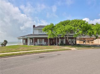 334 Pebble Beach Dr, Portland, TX 78374