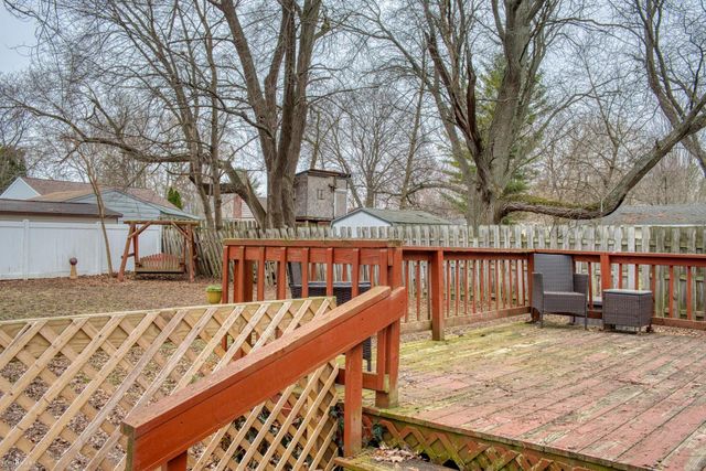 1423 Olmstead Street, Owosso, MI 48867