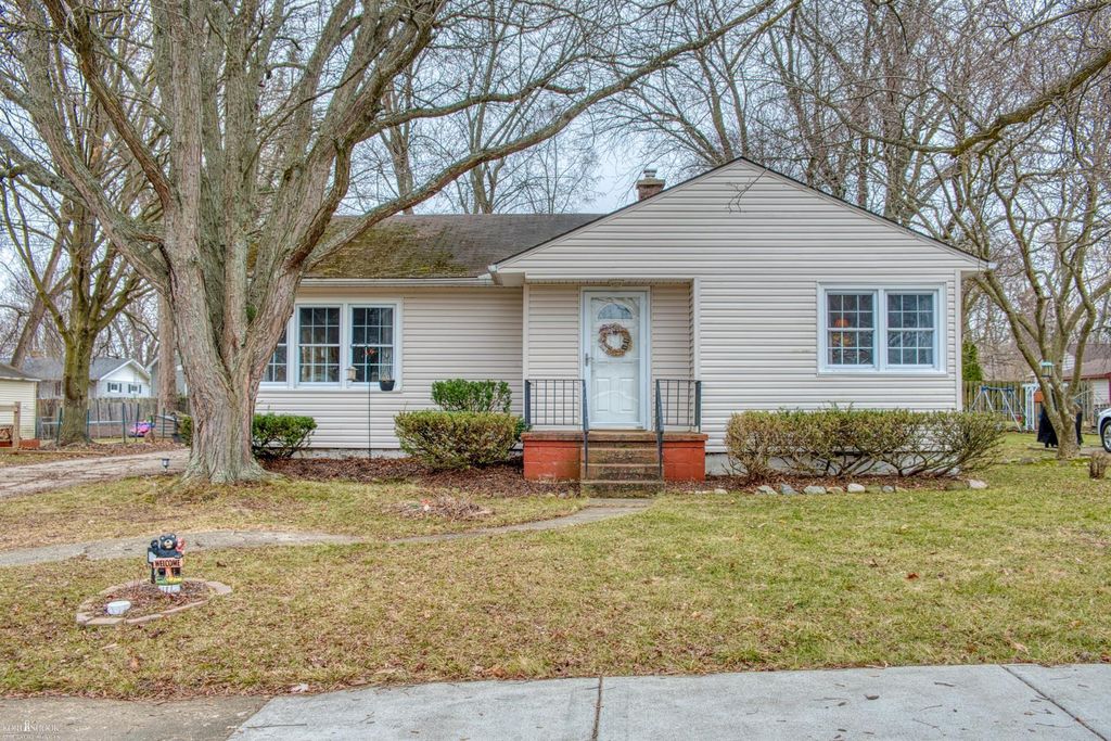 1423 Olmstead Street, Owosso, MI 48867