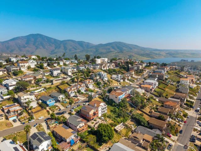 1229 La Mesa, Spring Valley, CA 91977