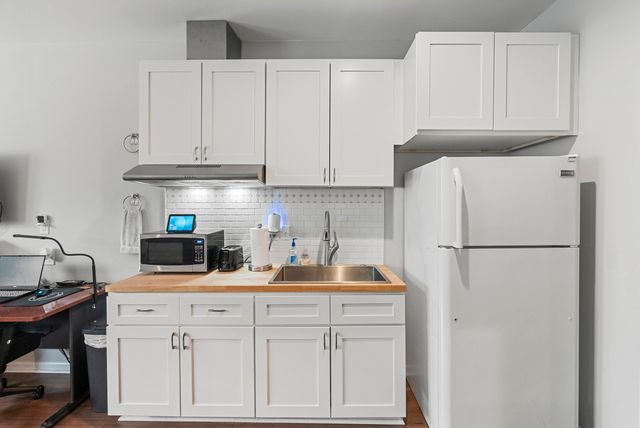 2409 Old Firetrail RD, Huddleston, VA 24104