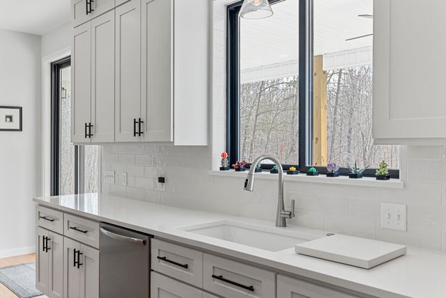 2409 Old Firetrail RD, Huddleston, VA 24104