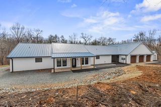 2409 Old Firetrail RD, Huddleston, VA 24104