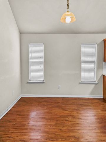 6220 Reddenson Drive, Fort Worth, TX 76132