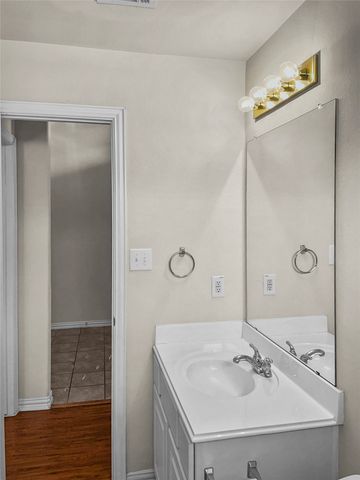 6220 Reddenson Drive, Fort Worth, TX 76132