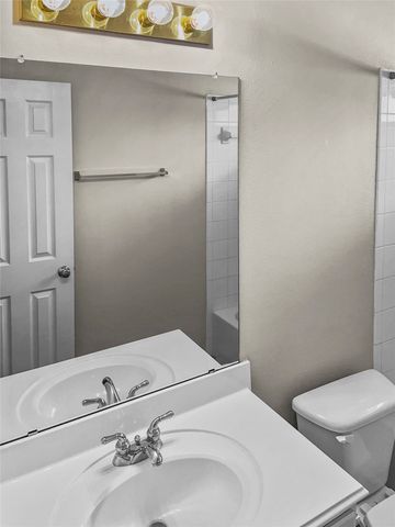 6220 Reddenson Drive, Fort Worth, TX 76132