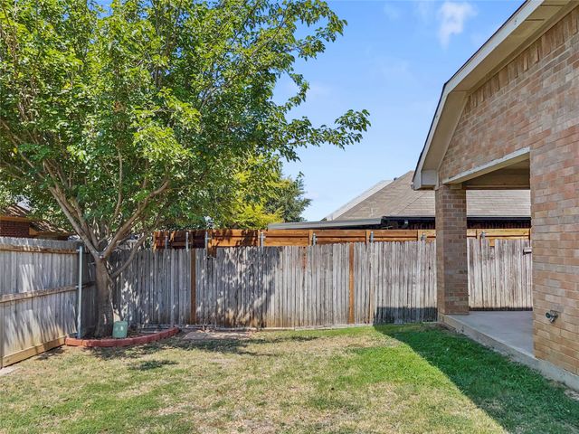 6220 Reddenson Drive, Fort Worth, TX 76132