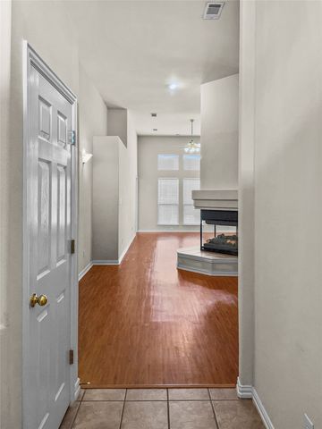 6220 Reddenson Drive, Fort Worth, TX 76132