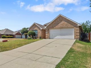 6220 Reddenson Drive, Fort Worth, TX 76132