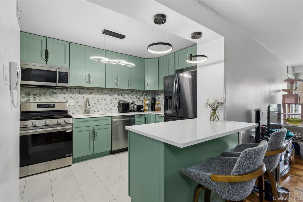 2500 Johnson Avenue 4K, Bronx, NY 10463 — photo 3