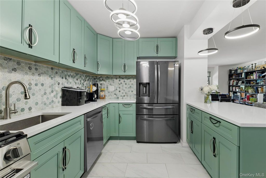2500 Johnson Avenue 4K, Bronx, NY 10463 — photo 5