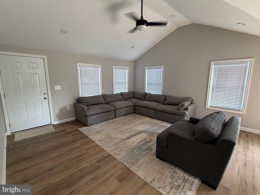715 FERNHILL RD, Baltimore, MD 21226
