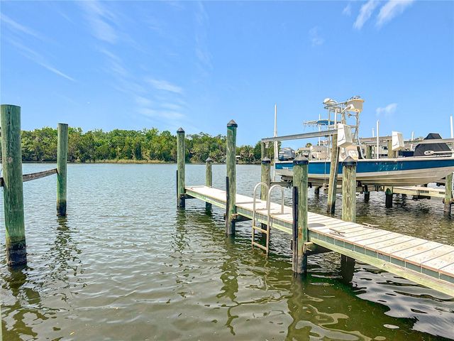 11122 W COVE HARBOR DRIVE 112, Crystal River, FL 34428