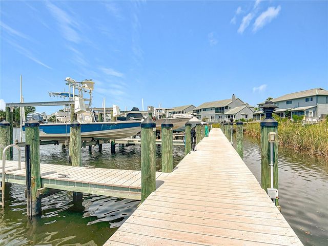 11122 W COVE HARBOR DRIVE 112, Crystal River, FL 34428