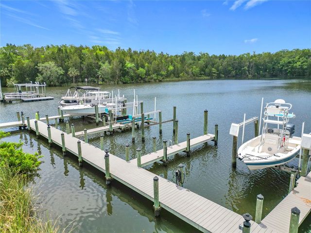 11122 W COVE HARBOR DRIVE 112, Crystal River, FL 34428