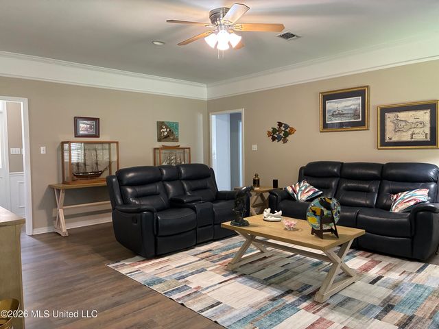 687 Hilo Way, Diamondhead, MS 39525