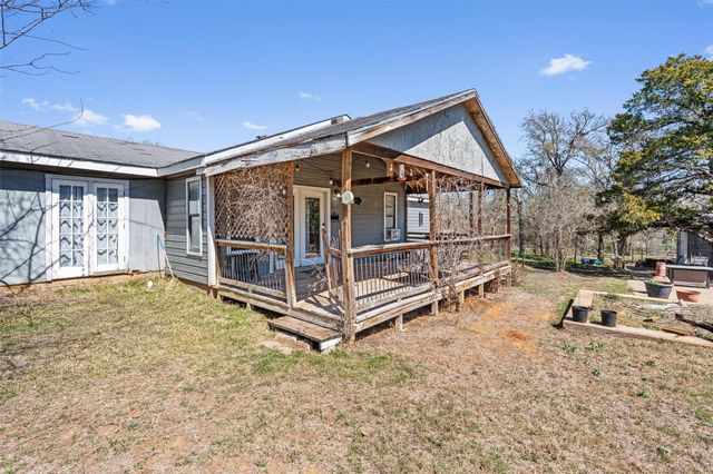 137 Scarlet Oaks DR, Dale, TX 78616