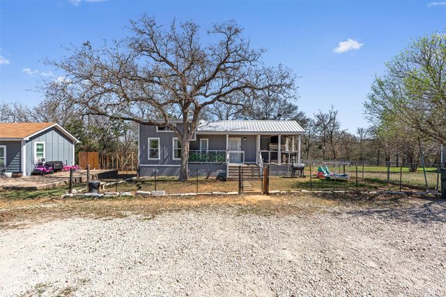 137 Scarlet Oaks DR, Dale, TX 78616