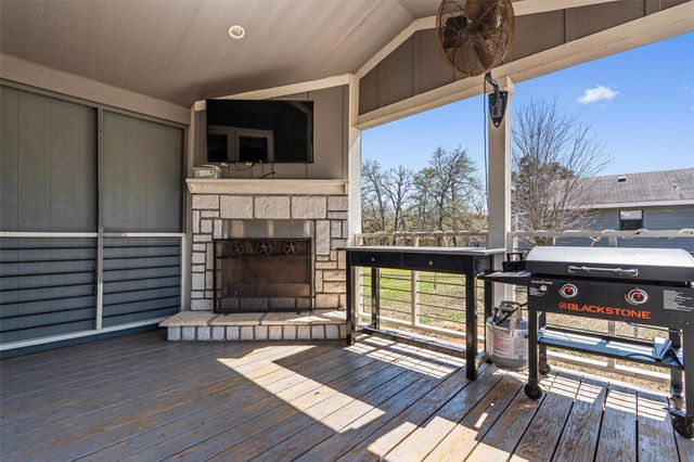 137 Scarlet Oaks DR, Dale, TX 78616