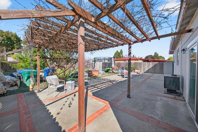 1131 Bishop Avenue, Hayward, CA 94544