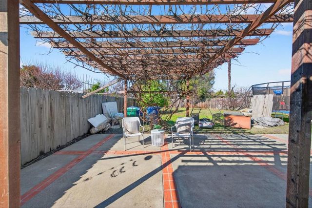 1131 Bishop Avenue, Hayward, CA 94544