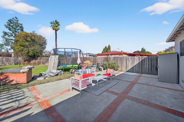 1131 Bishop Avenue, Hayward, CA 94544