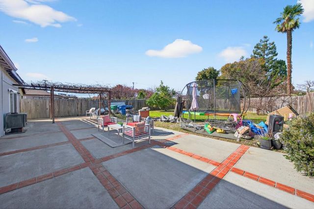 1131 Bishop Avenue, Hayward, CA 94544