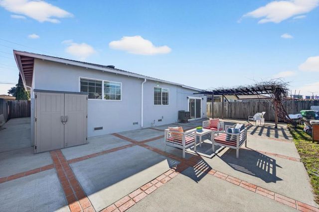 1131 Bishop Avenue, Hayward, CA 94544