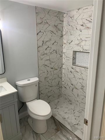 52 Marquette Drive, Florissant, MO 63031