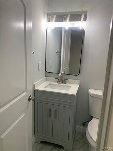 52 Marquette Drive, Florissant, MO 63031