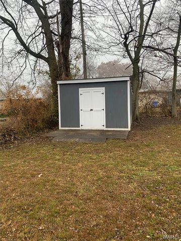 52 Marquette Drive, Florissant, MO 63031