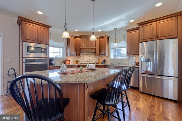 217 HAUER TER, Spring Grove, PA 17362