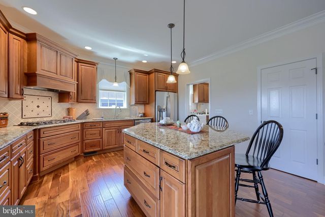 217 HAUER TER, Spring Grove, PA 17362