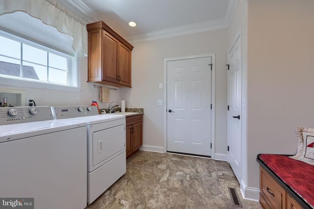 217 HAUER TER, Spring Grove, PA 17362