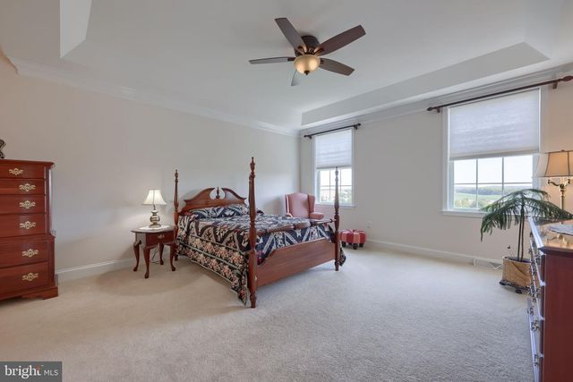 217 HAUER TER, Spring Grove, PA 17362