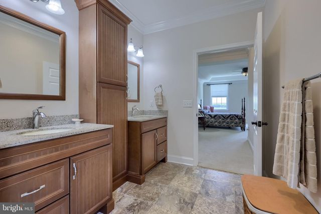 217 HAUER TER, Spring Grove, PA 17362