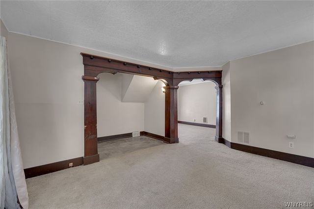 39 Seminole Parkway, Buffalo, NY 14210