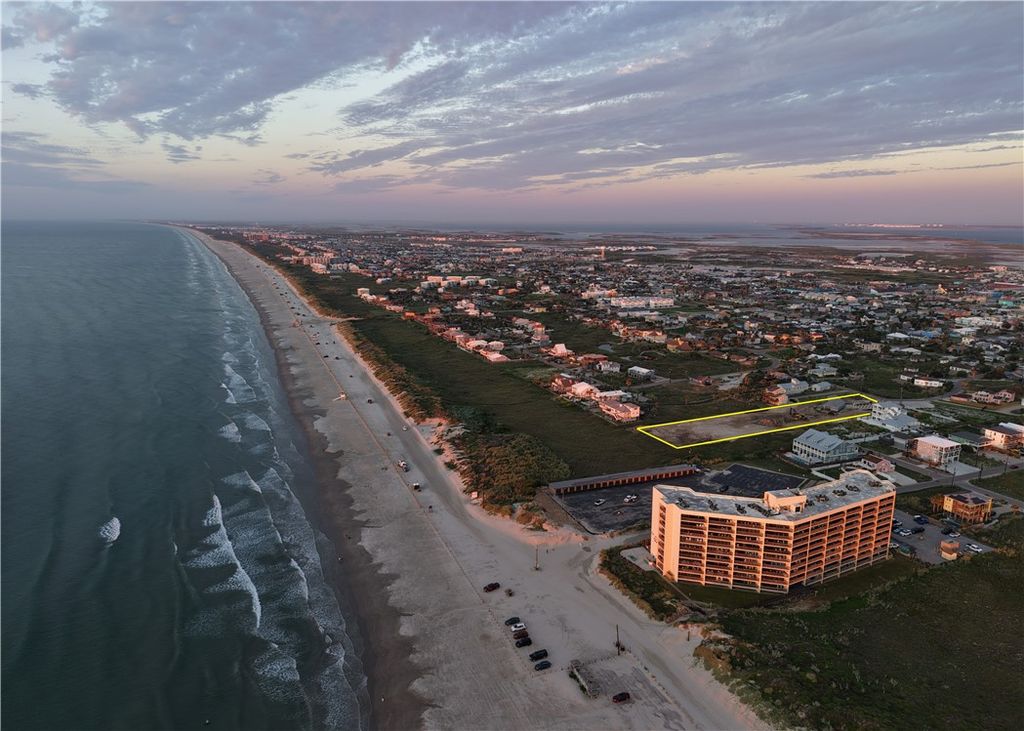 711 Chapman Dr, Port Aransas, TX 78373