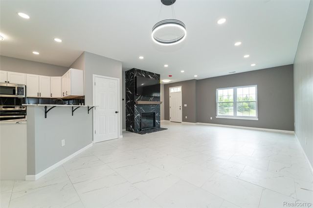 29987 Marigold Drive, Southfield, MI 48076