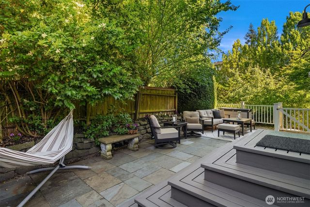 2002 1st Avenue N, Seattle, WA 98109