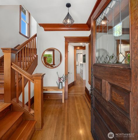 2002 1st Avenue N, Seattle, WA 98109