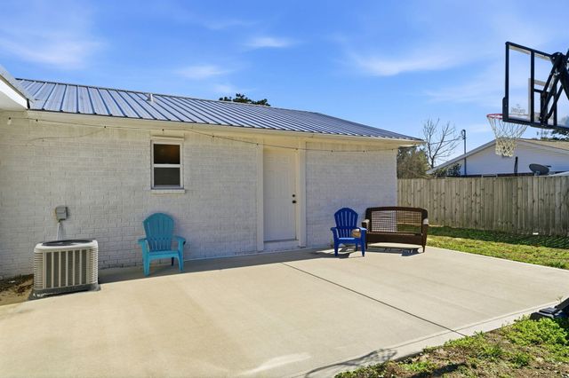 1969 Frontera Street, Navarre, FL 32566