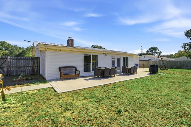 1969 Frontera Street, Navarre, FL 32566