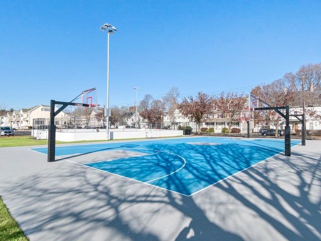 180 River St A4, Waltham, MA 02453